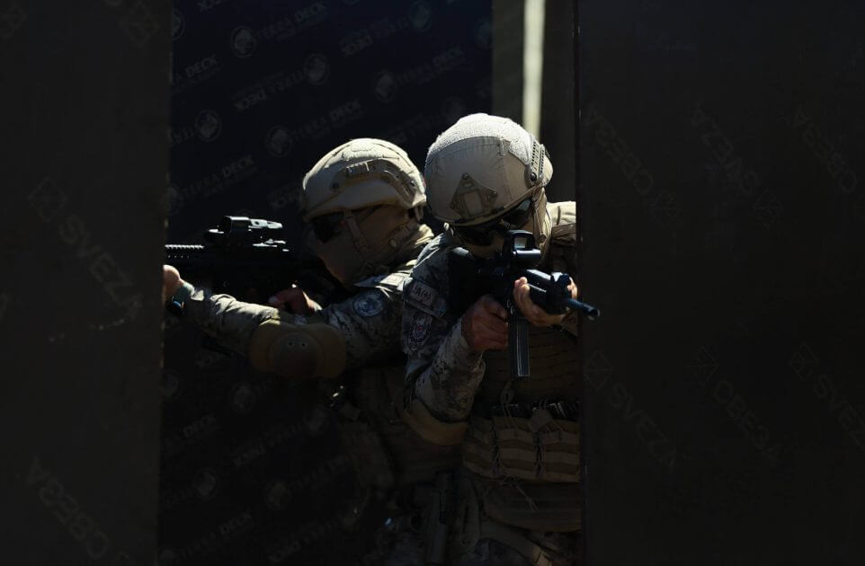 Neun-Tote-bei-Schusswechsel-der-Polizei-mit-mutma-lichen-IS-K-mpfern