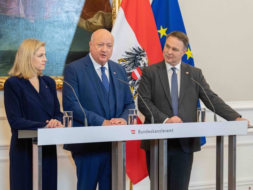 Pensionisten-entt-uscht-ber-neues-Paket-der-Regierung