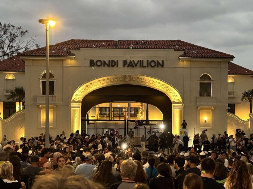 Massaker-von-Bondi-Beach-Attent-ter-Akram-mit-59-Anklagepunkten-konfrontiert