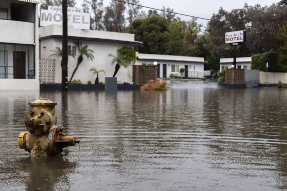 Notstand-in-Los-Angeles-ausgerufen-Heftiger-Wintersturm-fordert-Todesopfer