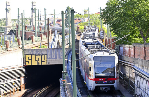 Ekel-Attacken-in-der-U-Bahn-Rum-ne-29-vor-Gericht