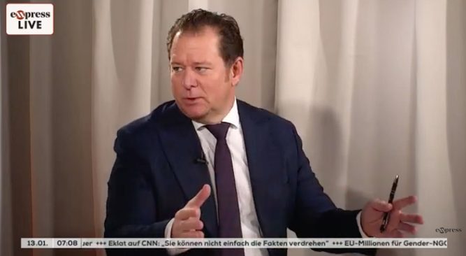 -Das-Land-geht-den-Bach-hinunter-Stromschock-Wehrpflicht-spalten-die-Republik