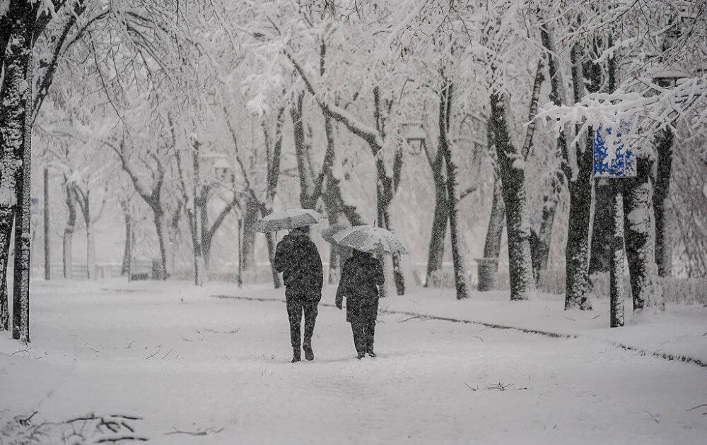 Eisesk-lte-Winter-hat-europ-ische-L-nder-fest-im-Griff