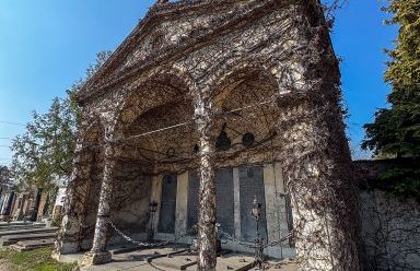 Tote-beraubt-Dieb-pl-nderte-Gr-ber-auf-einem-Friedhof