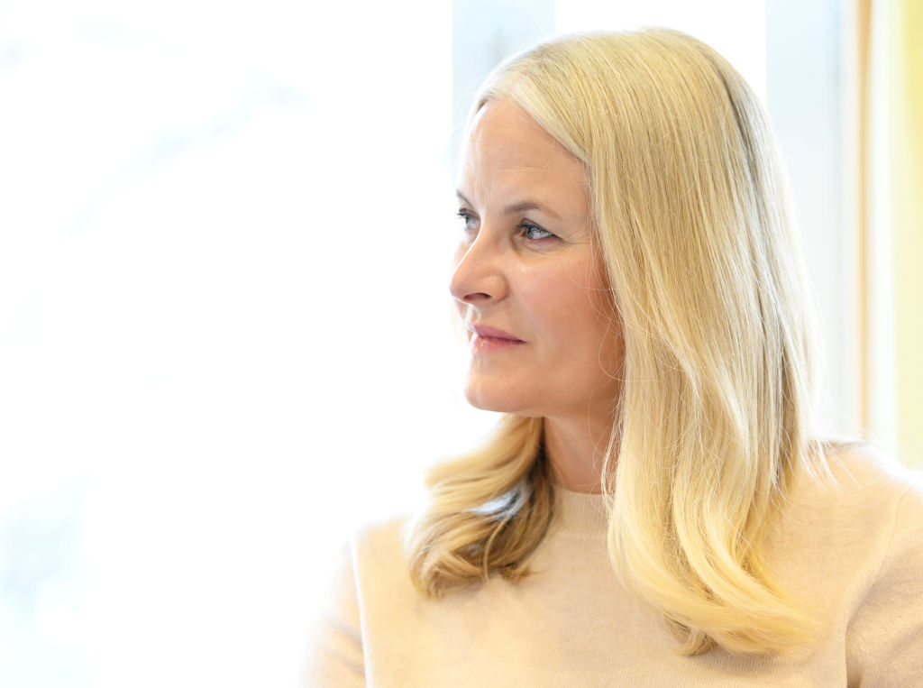 Schock-um-Mette-Marit-Nach-Epstein-Interview-jetzt-am-Sauerstoffger-t