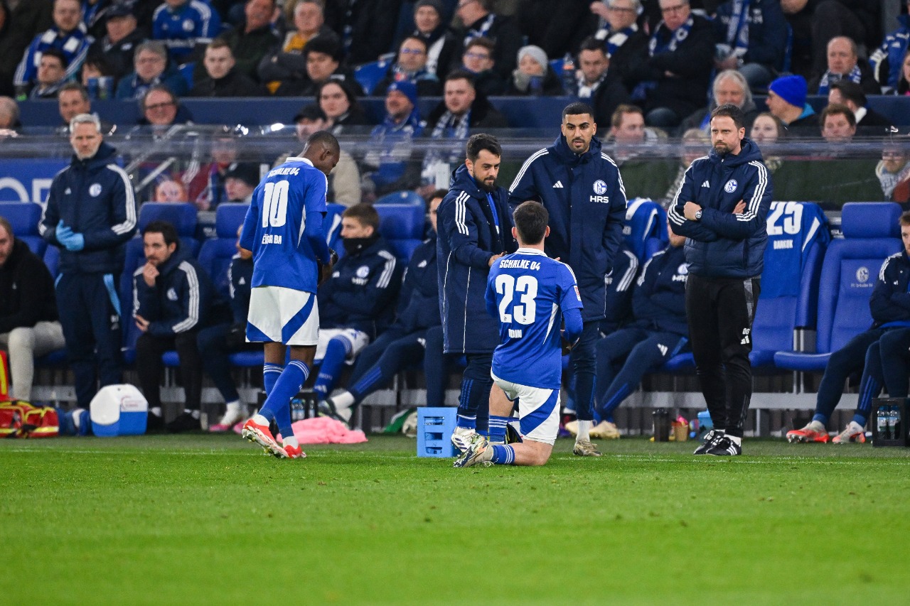 Kurioser-Stopp-in-der-2-Liga-Unterbrechung-bei-Schalke-wegen-Ramadan