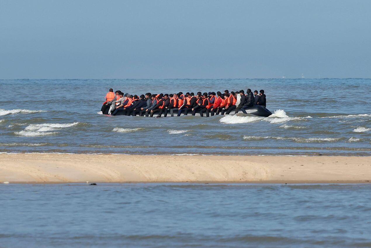 London in Pariz želita zajeziti migracije čez Rokavski preliv z novo metodo