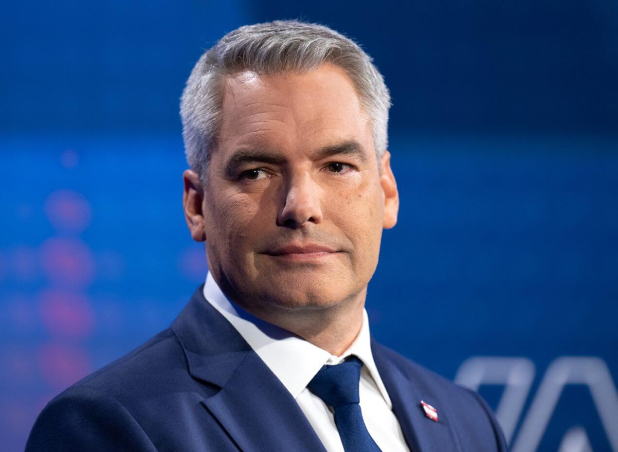 Nehammer imenovan za podpredsednika Evropske investicijske banke, medtem ko NEOS poziva k reformam