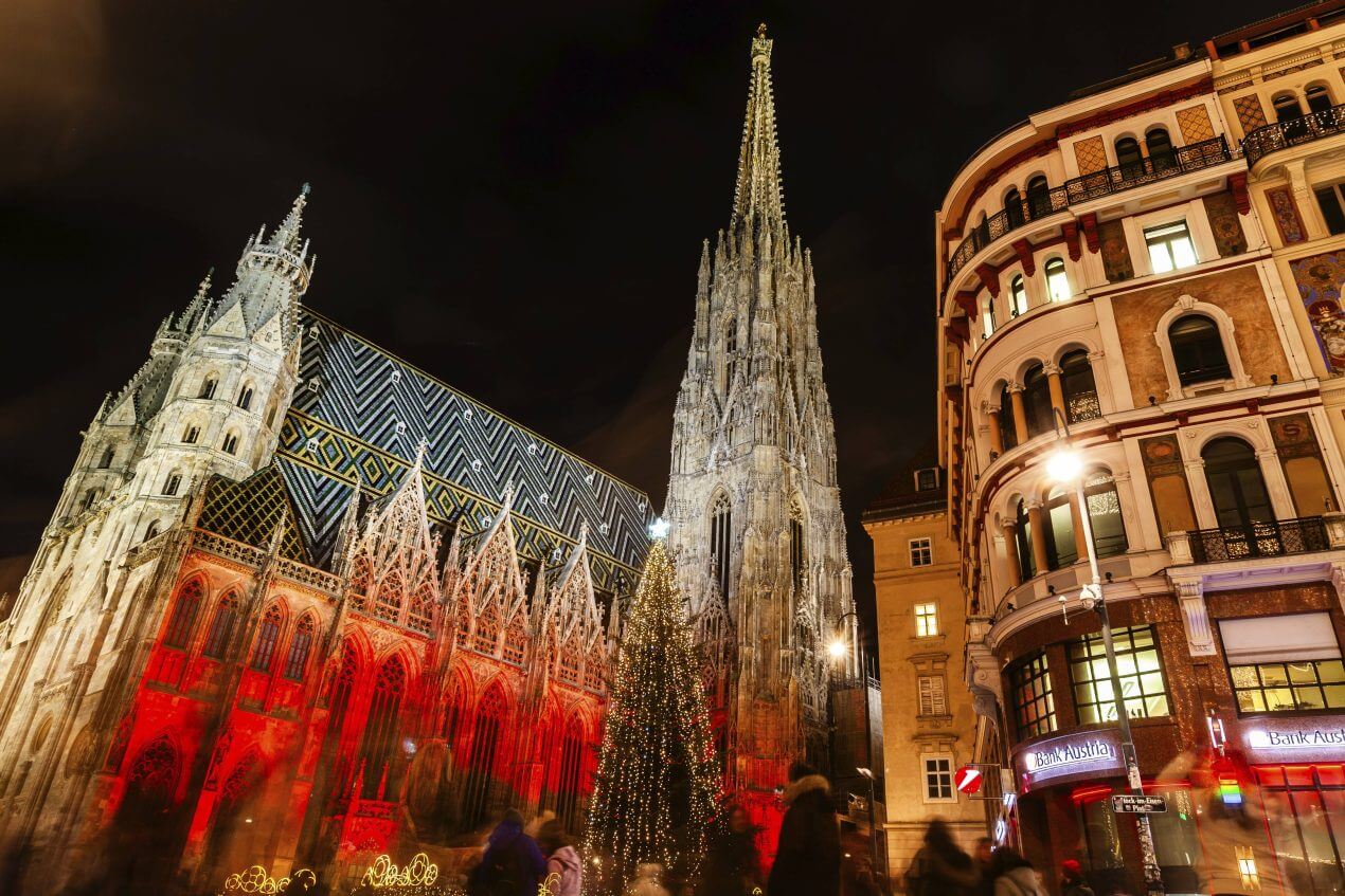 Sreda v znamenju rdeče opozarja na preganjanje 380 milijonov kristjanov po svetu