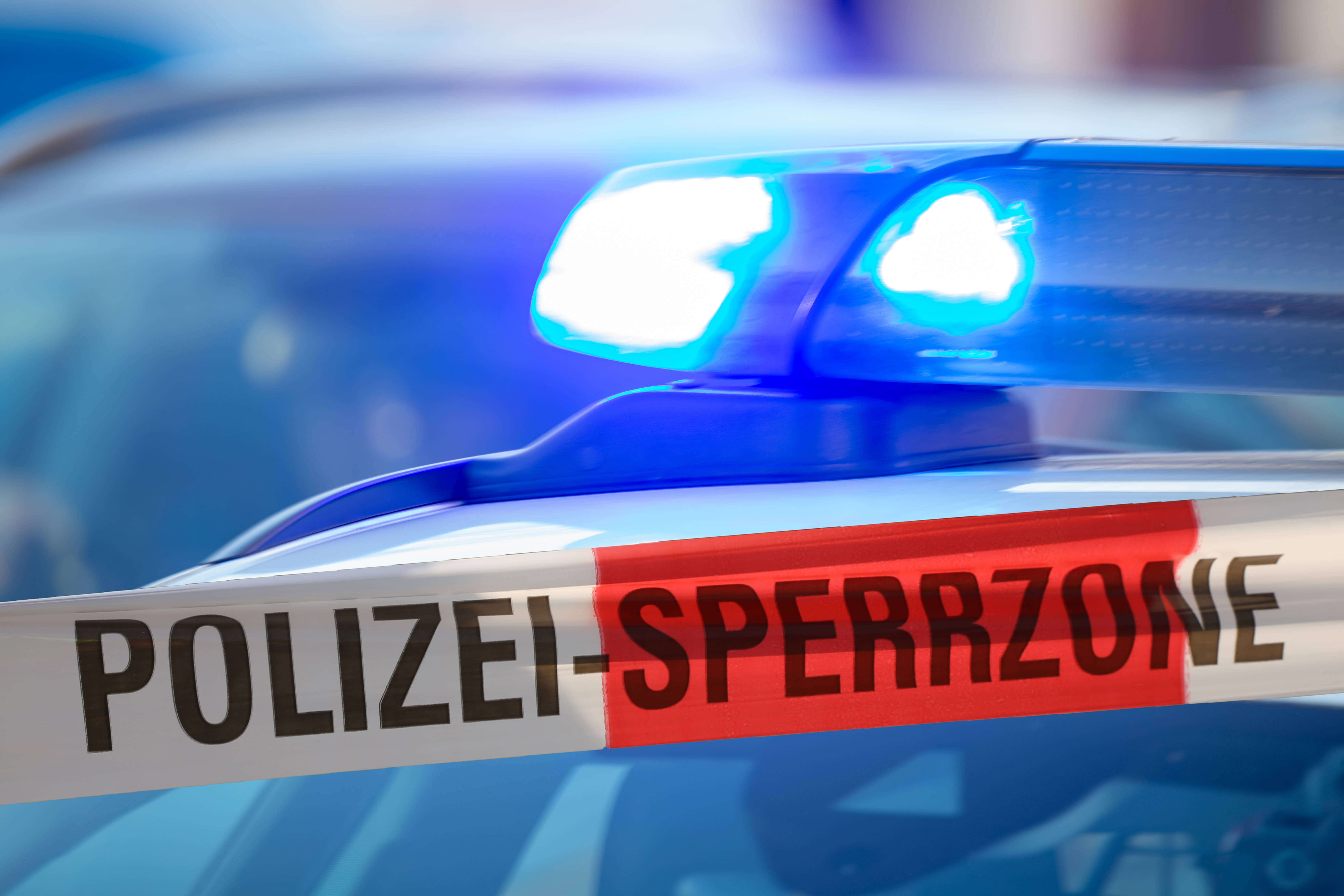 Preiskava proti nemškim policistom zaradi domnevne kraje z orožjem v Düsseldorfu