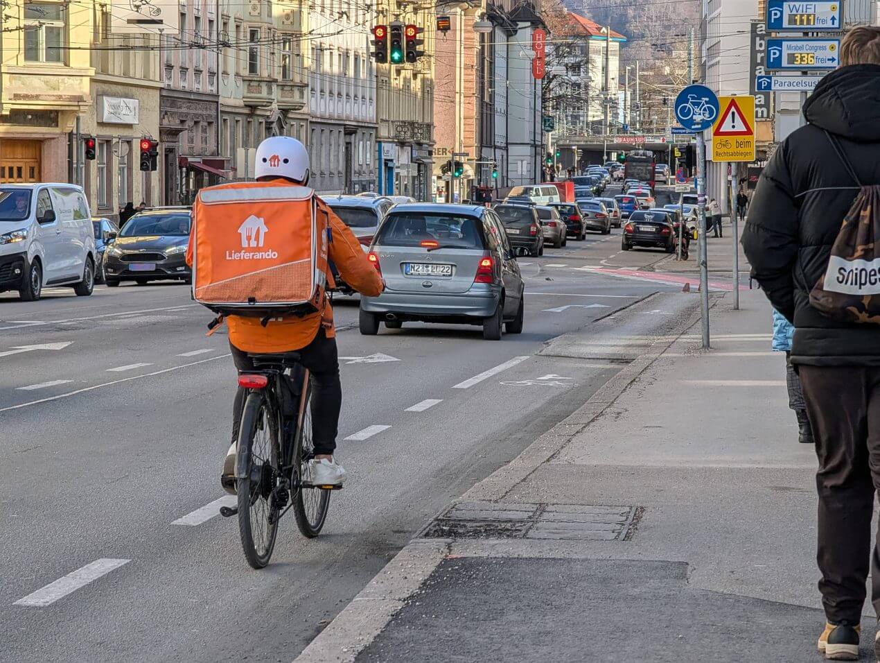 Dunaj želi prepovedati e-mopede na kolesarskih stezah