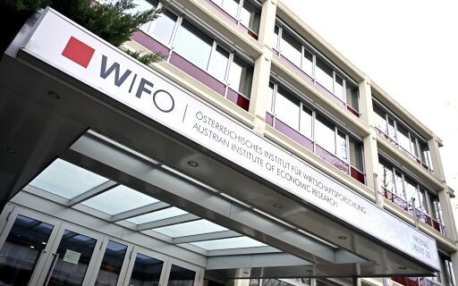 Avstrijsko gospodarstvo ostaja v globoki recesiji, kažejo podatki Wifo
