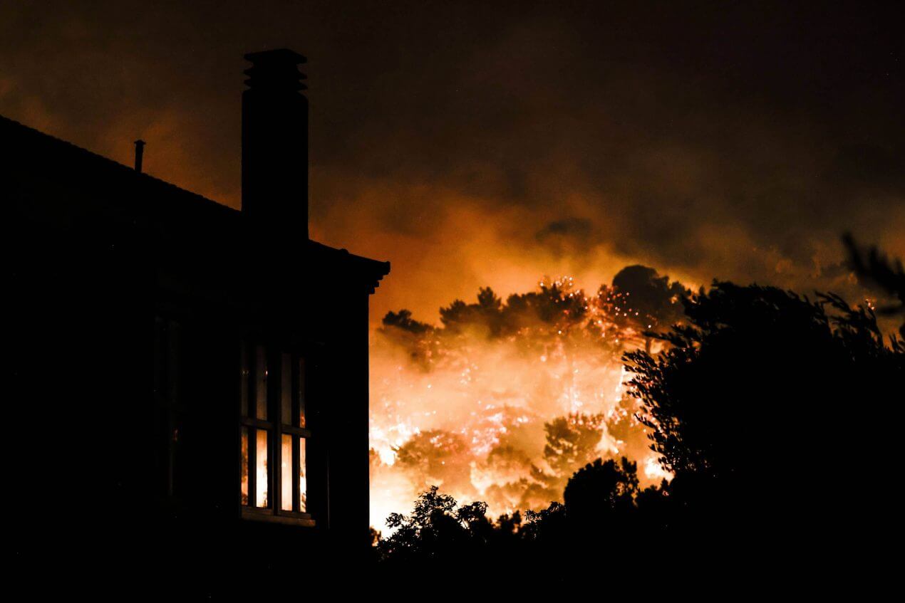 Griechenland in Flammen: Regierung ruft EU um Löschflugzeuge zur Hilfe