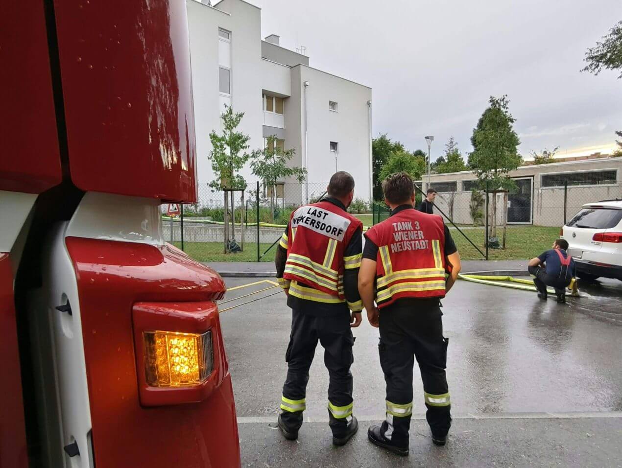 Nevreme povzročilo kaosa v Nemčiji in Avstriji: Poplavljene ceste, prekinitve prometa in številni posredovanja gasilcev