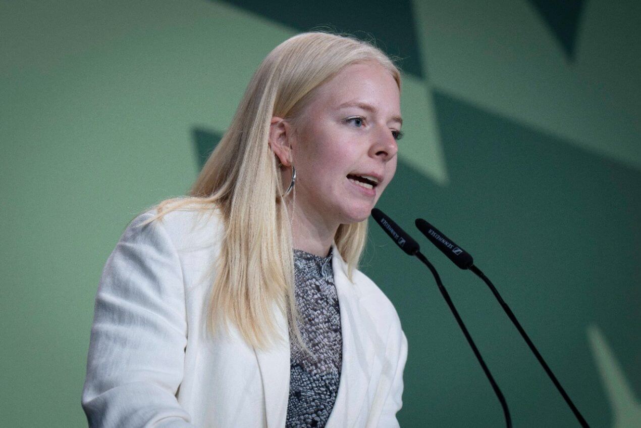 Vodja Zelene mladine razmišljala o 'odporu z orožjem' proti AfD, nato napovedala odstop
