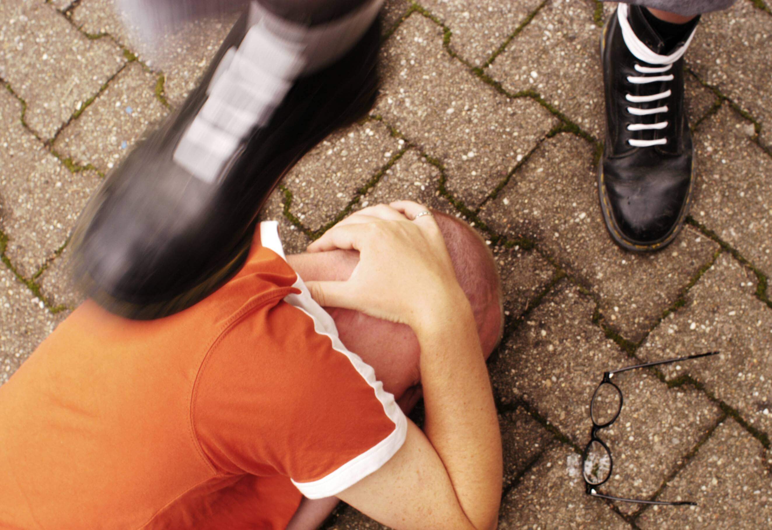 Brutalo-Attacke in Tirol: 45-Jähriger von Jugendlichen schwer verletzt