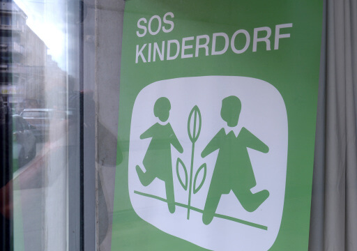 SOS-Kinderdorf zaradi kritik na novo postavlja preiskovalno komisijo