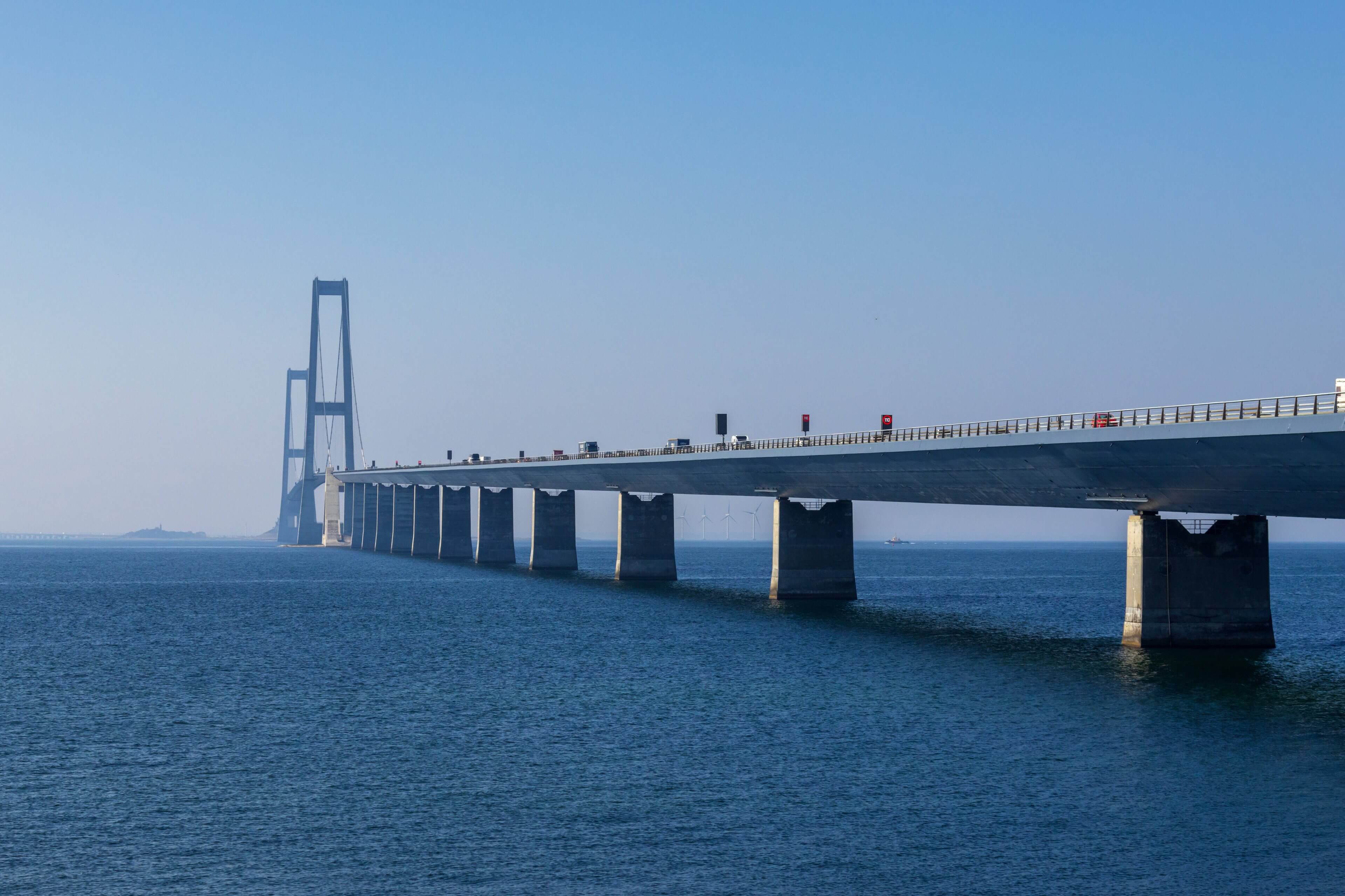 Nemec se je sprehajal po mostu v Danski, ne da bi vedel, da je to prepovedano