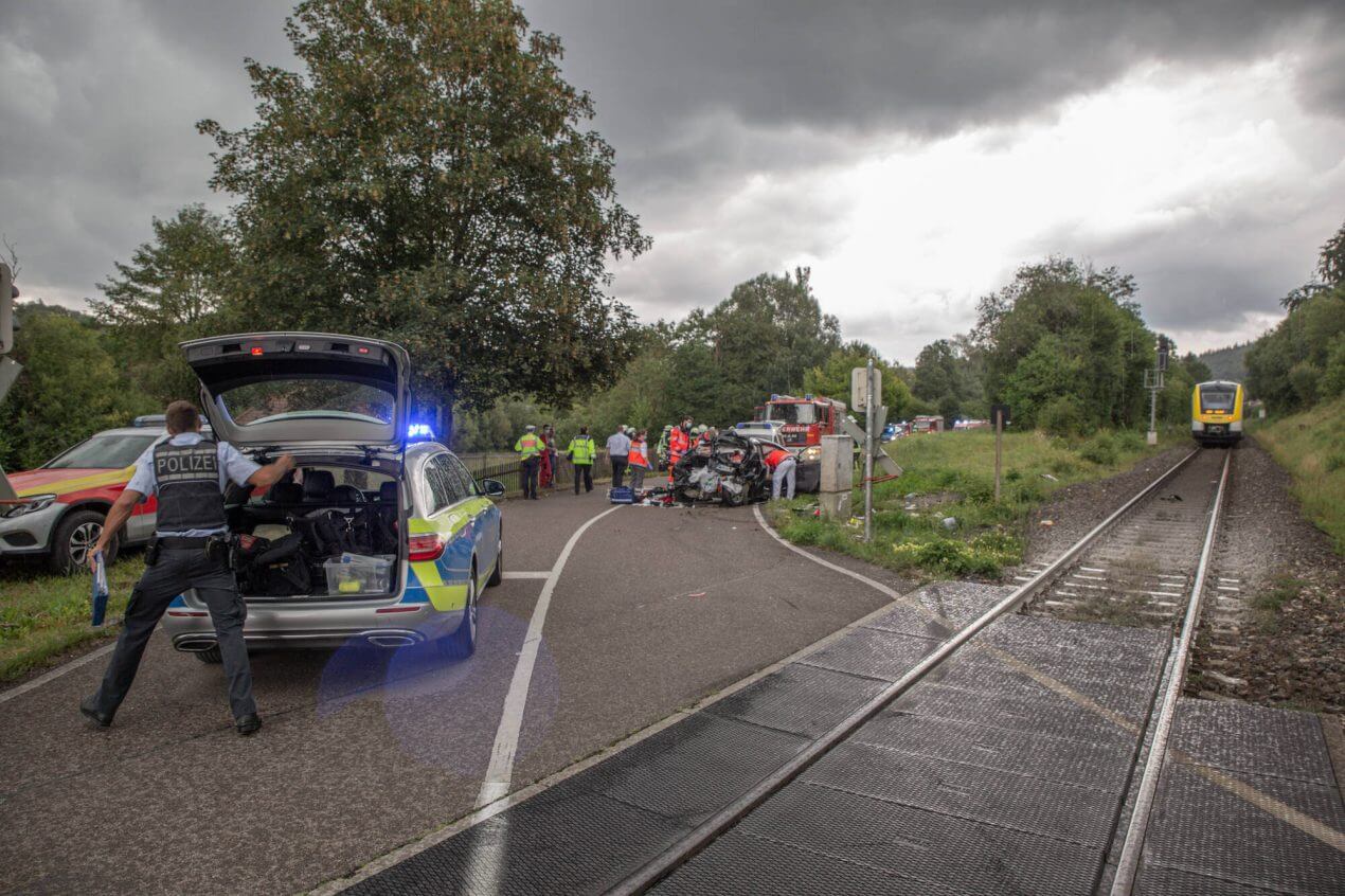 Tödlicher Unfall in der Südsteiermark: Zug prallt gegen Pkw eines 85-Jährigen