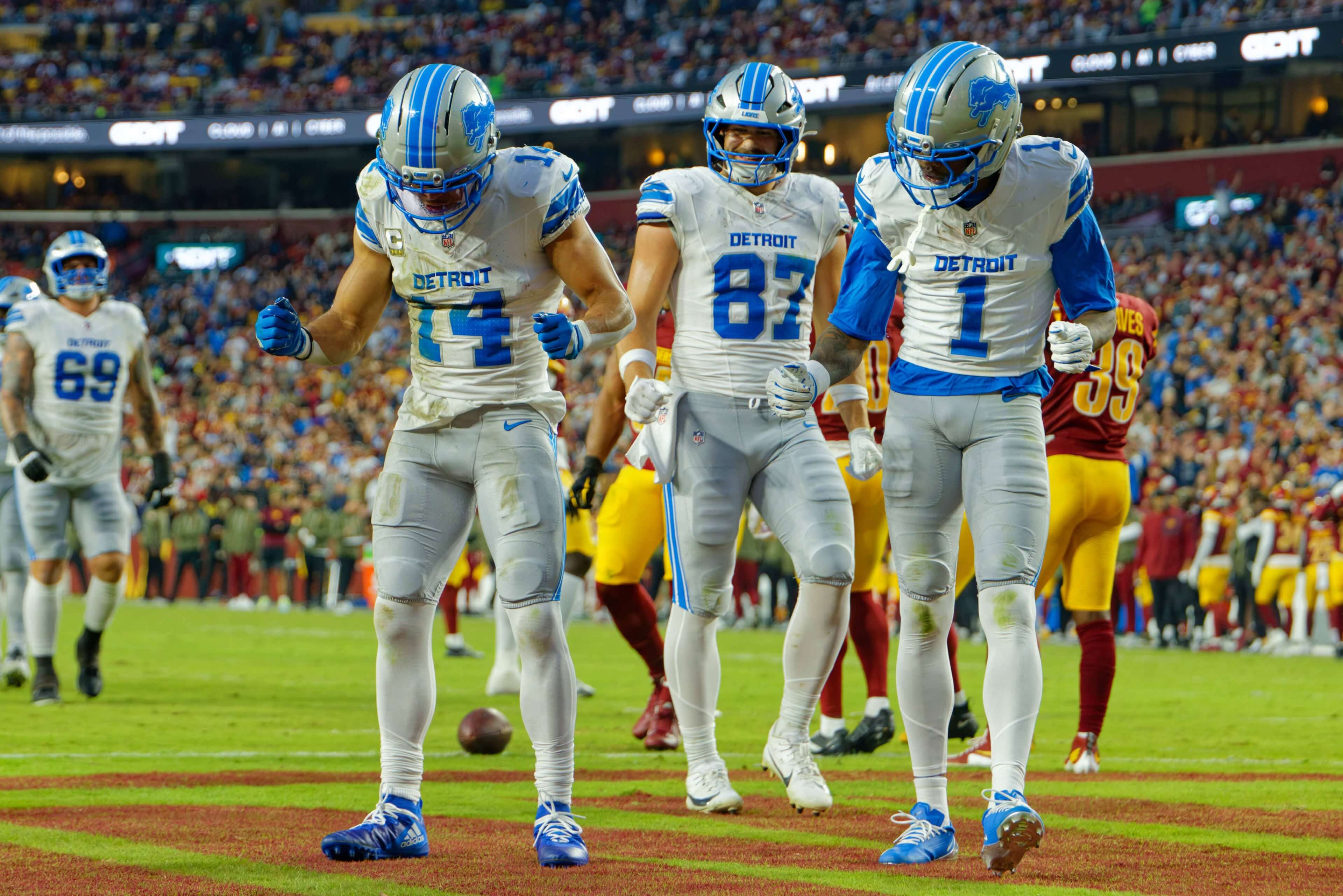 NFL-zvezdnik Amon-Ra St. Brown pojasnjuje proslavljanje zadetka in zanika povezavo s Trumpom