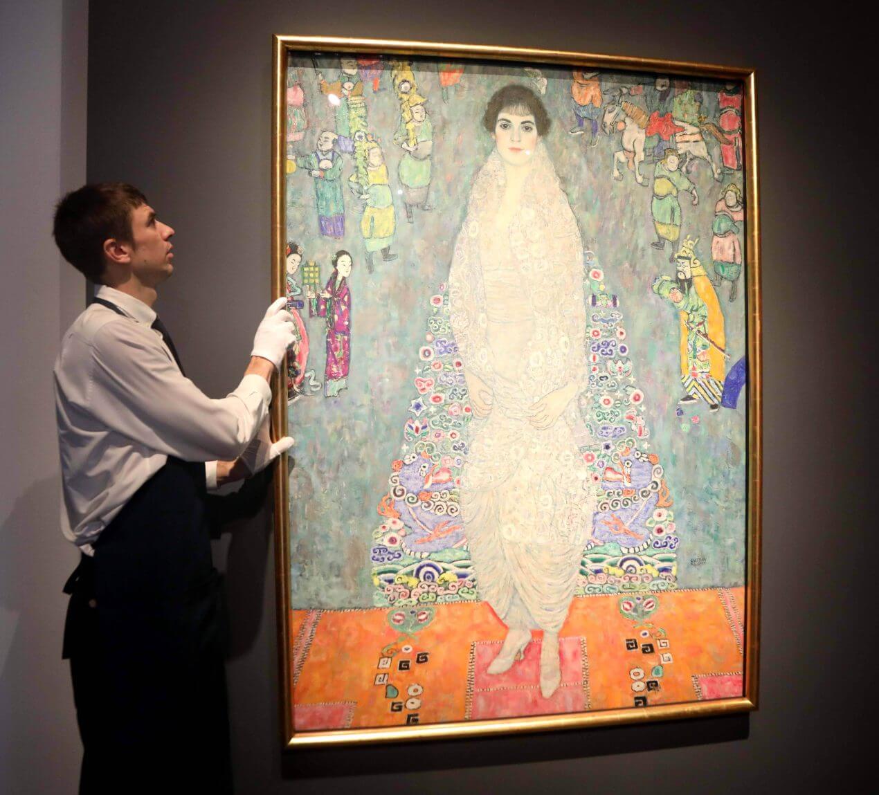 Klimtova slika podrla rekord na dražbi v New Yorku.